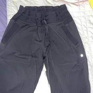 Lululemon dance studio pant size 6 TALL